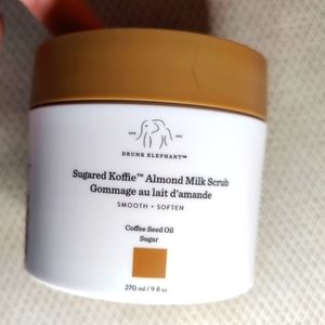Drunk Elephant Sugared Koffie Almond Milk Scrub